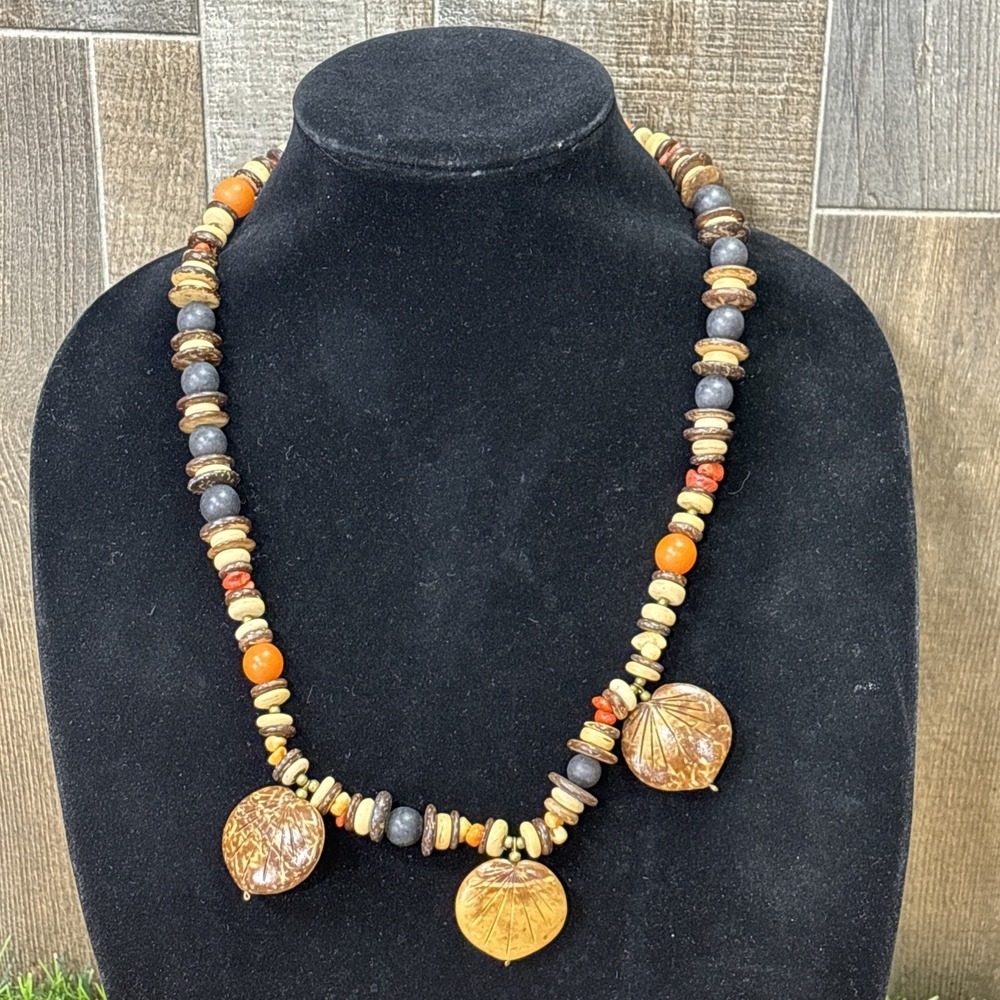 Boho Natural Wood Coconut Bead Statement Necklace Carved Shell Nut Pendants